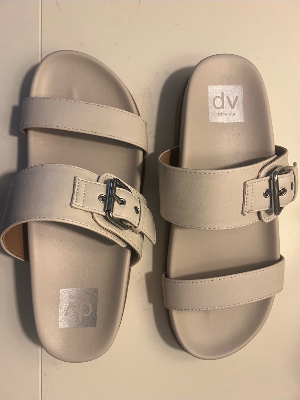 DV DOLCE VITA IVORY AGGEY BUCKLE SLIDE SANDALS SZ 6.5